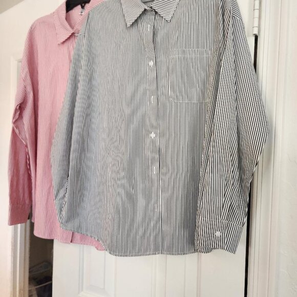 Two Women's Oversized Shits NWOT - Picture 2 of 2